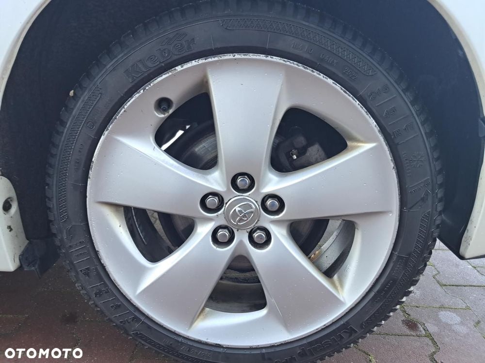 Toyota Prius 1.8 HSD Sol - 14