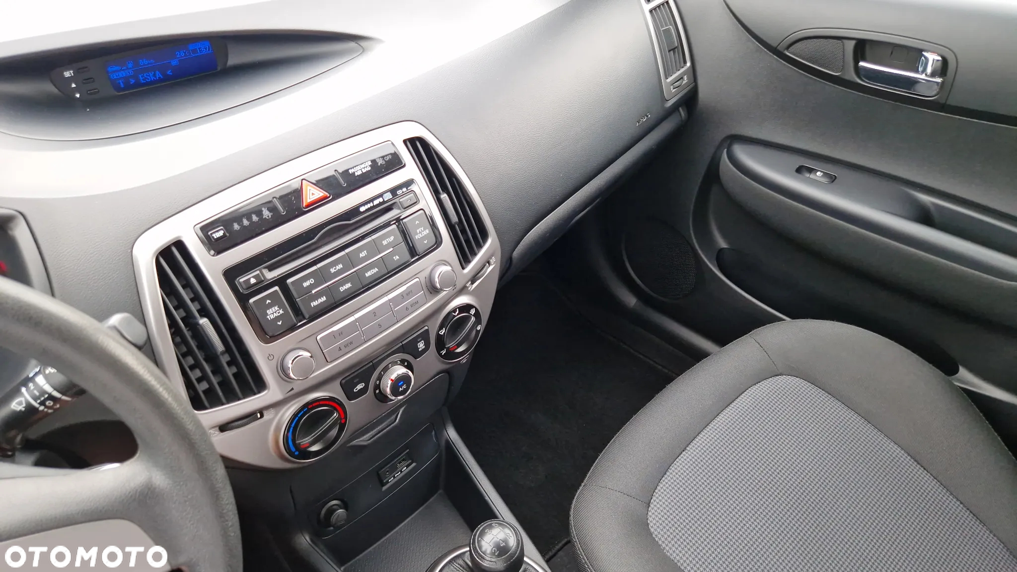Hyundai i20 1.2 Fifa World Cup Edition - 14