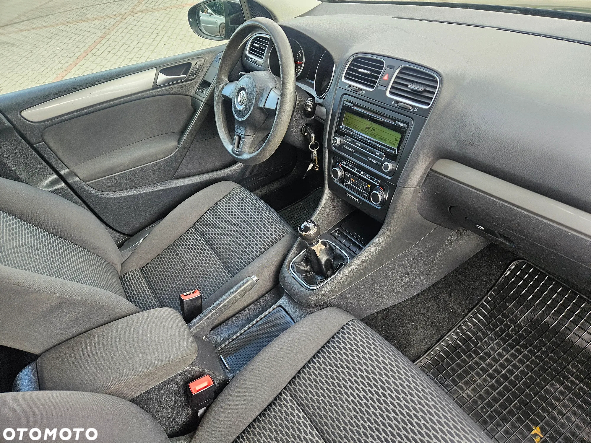 Volkswagen Golf 1.6 Comfortline - 14