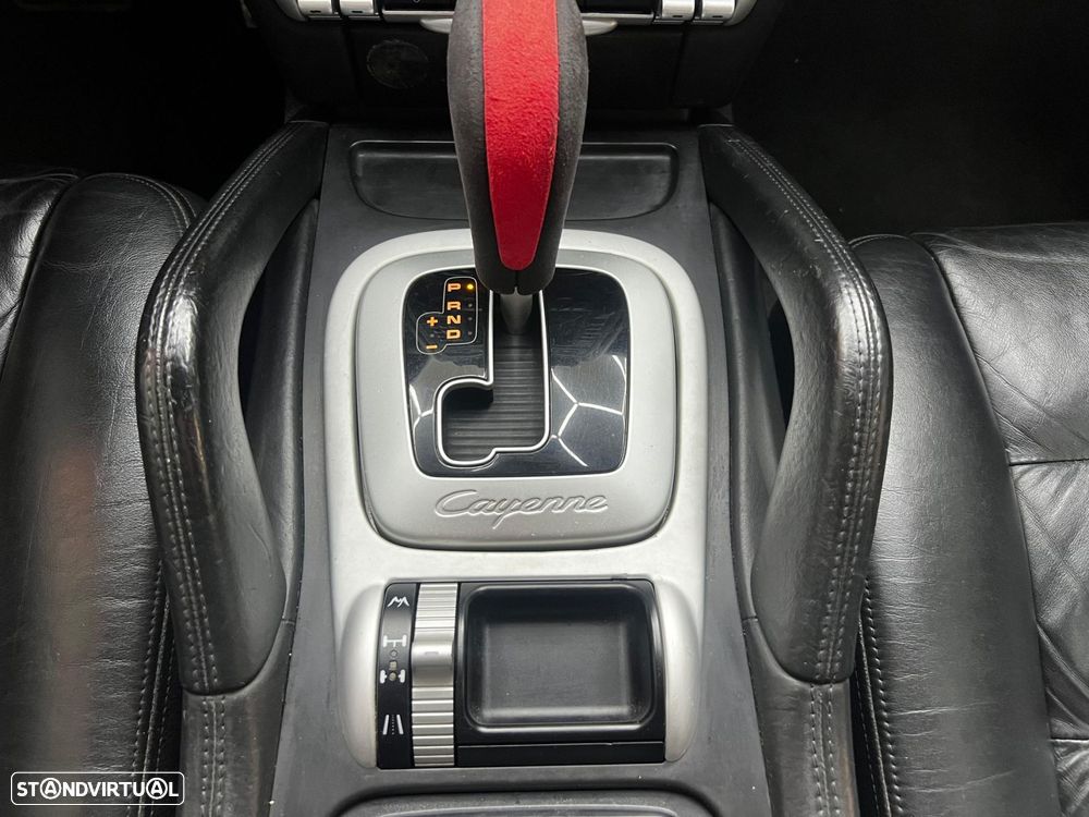 Porsche Cayenne S Tiptronic - 28