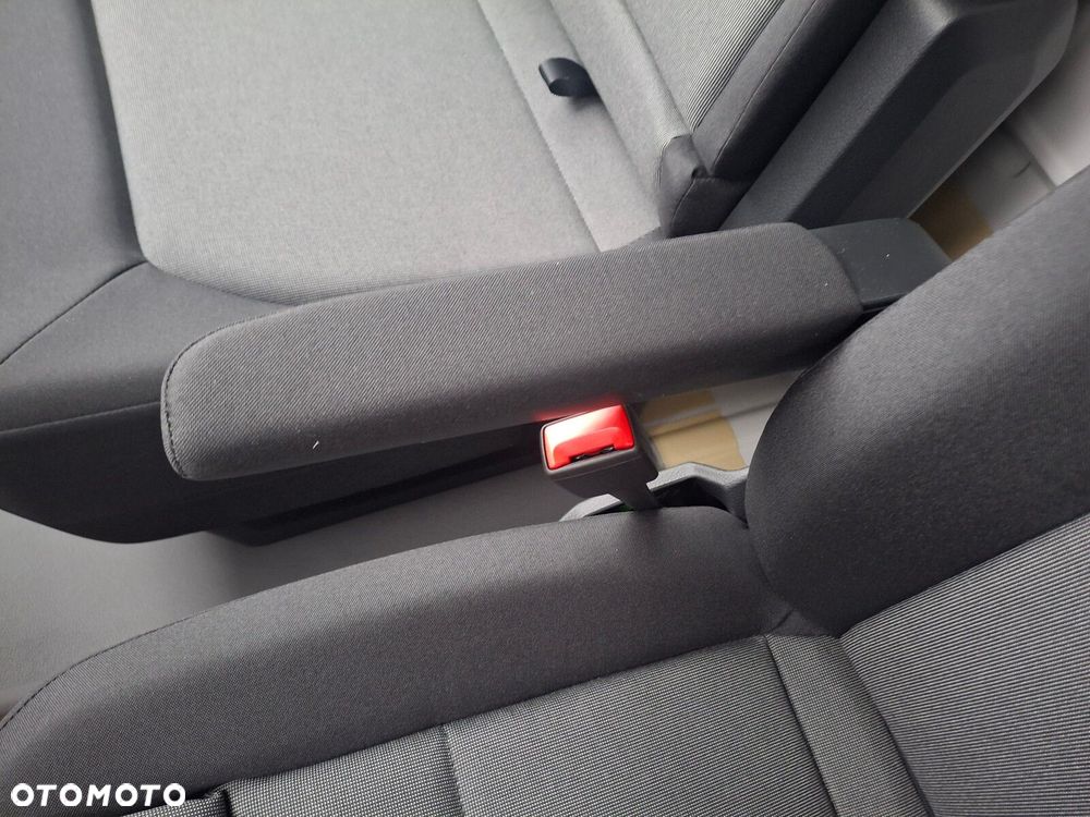 Volkswagen Crafter Skrzynia z plandeką - 32