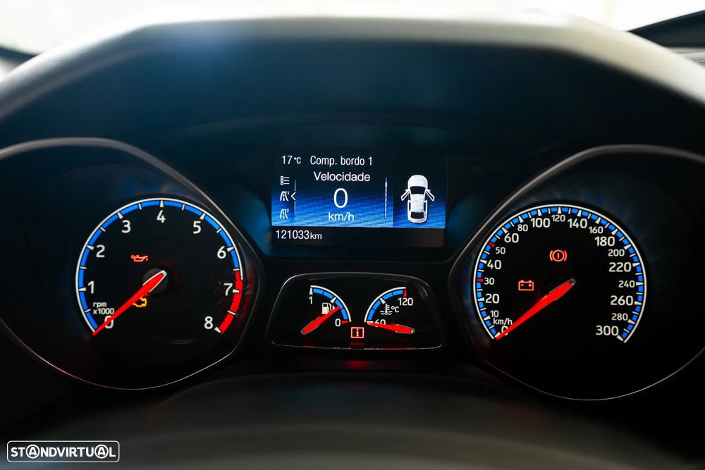 Ford Focus 2.3 EcoBoost S&S 4WD RS - 42