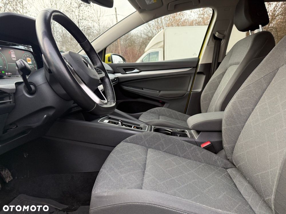 Volkswagen Golf - 10