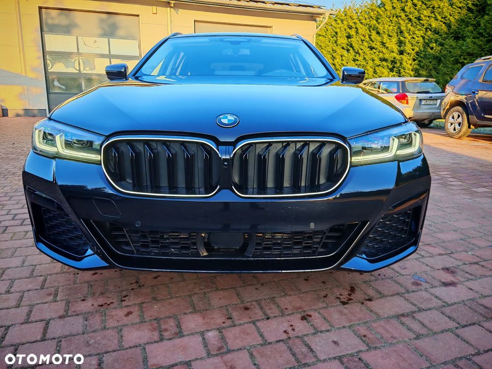 BMW Seria 5 520d Sport Line - 3
