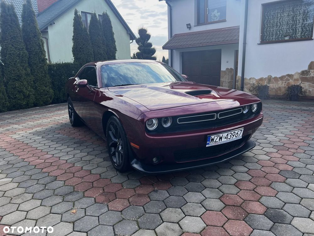 Dodge Challenger - 1
