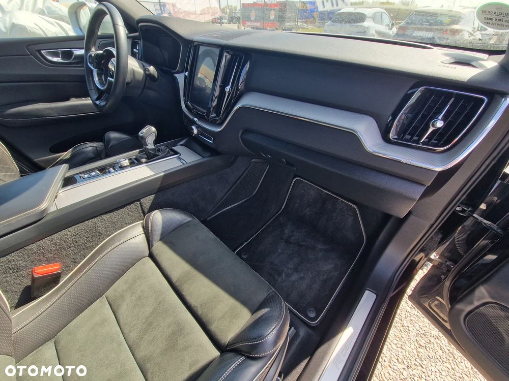 Volvo XC 60 D4 Geartronic RDesign - 17
