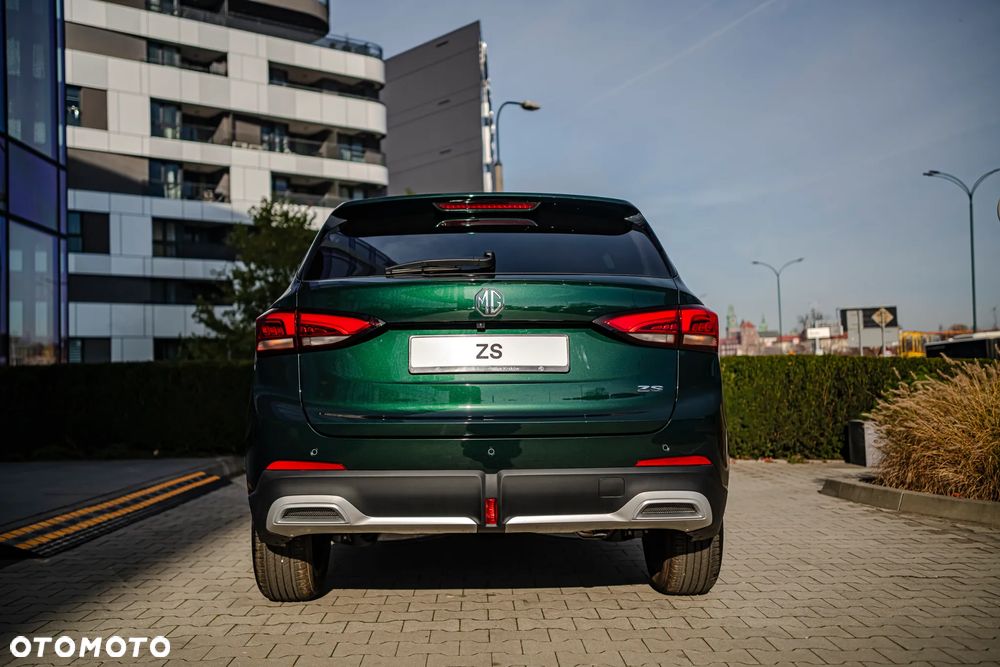 MG ZS - 6