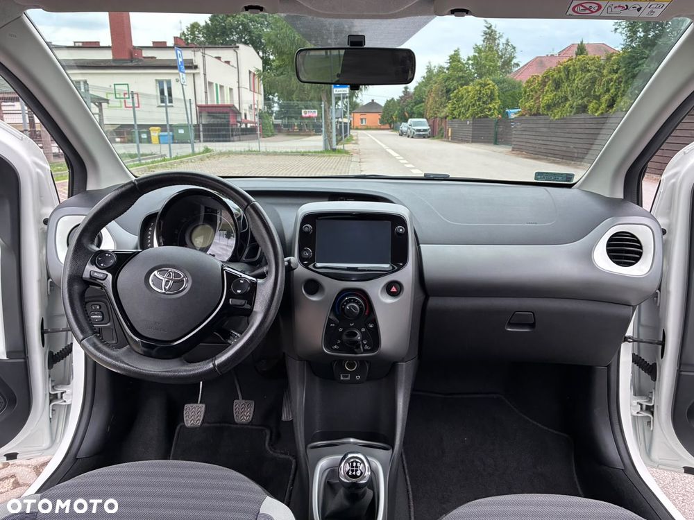 Toyota Aygo x-play club - 7