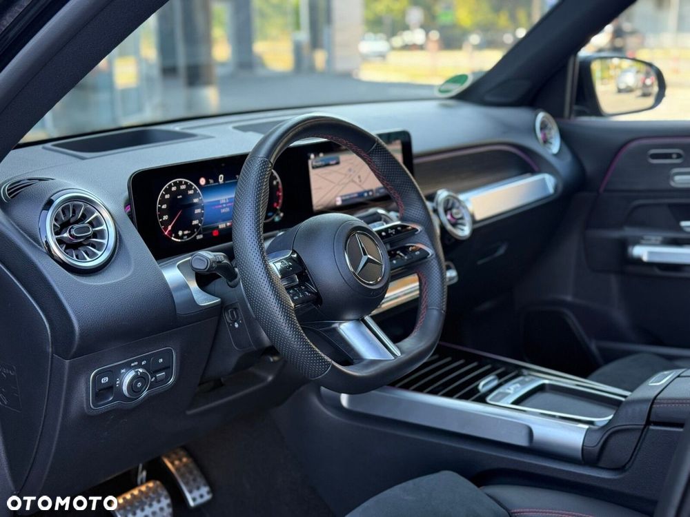 Mercedes-Benz GLB - 4