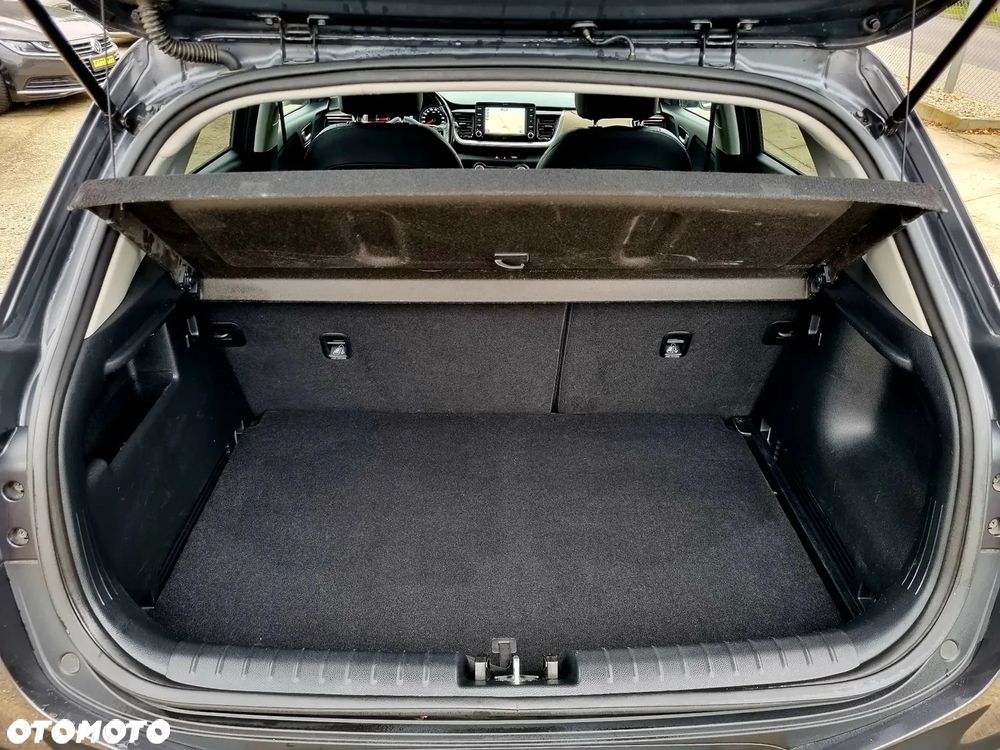 Kia Stonic 1.4 L - 13