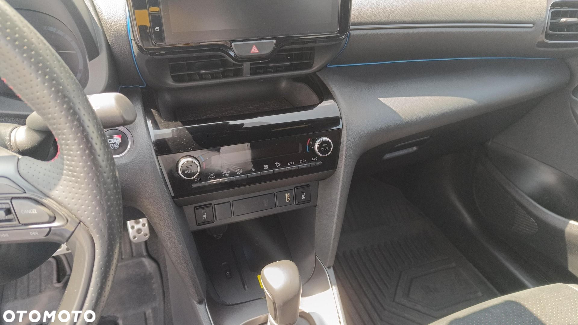 Toyota Yaris Cross - 15
