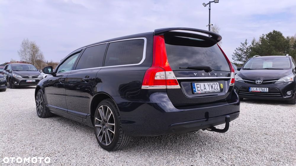 Volvo V70 D2 Momentum - 19