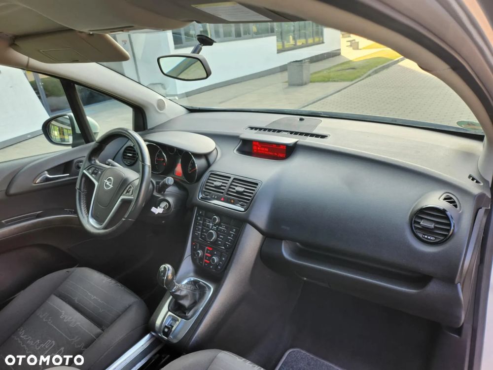 Opel Meriva - 11