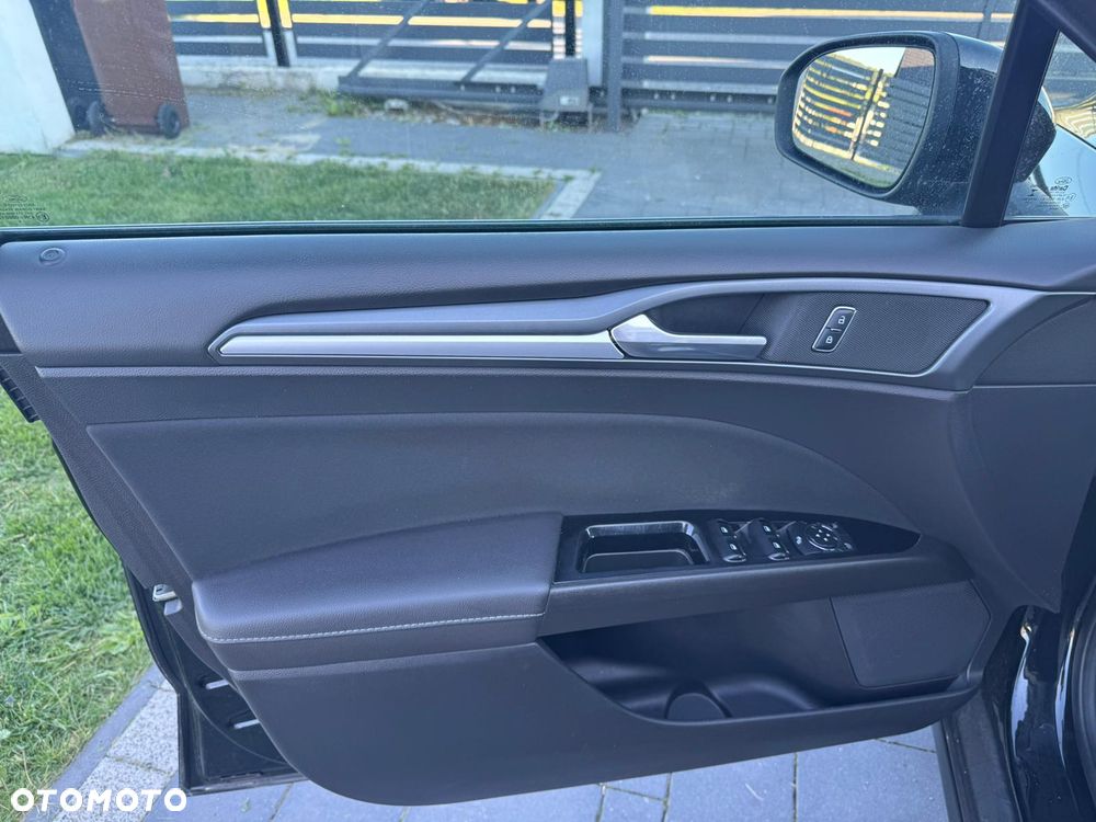 Ford Mondeo - 12