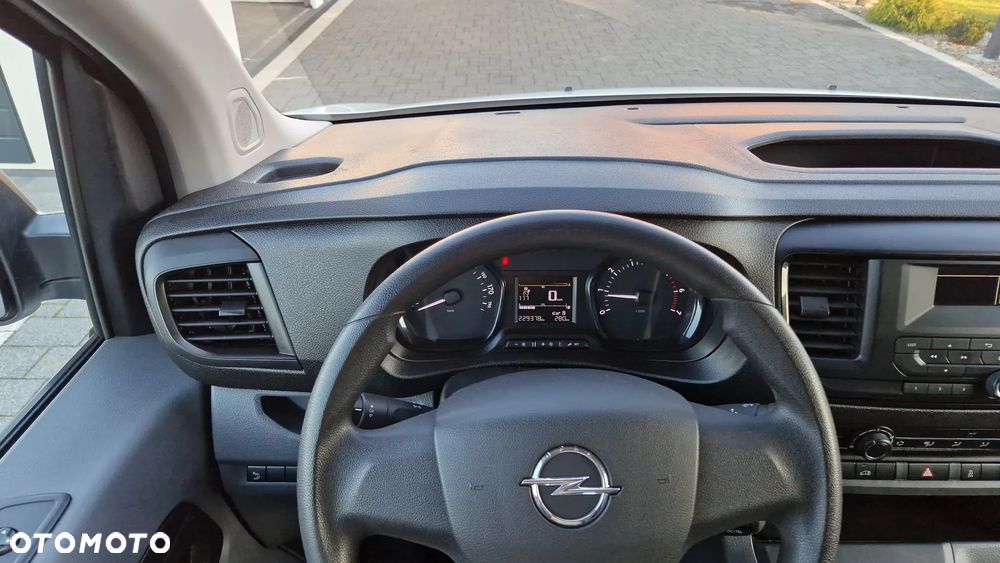 Opel Vivaro - 12