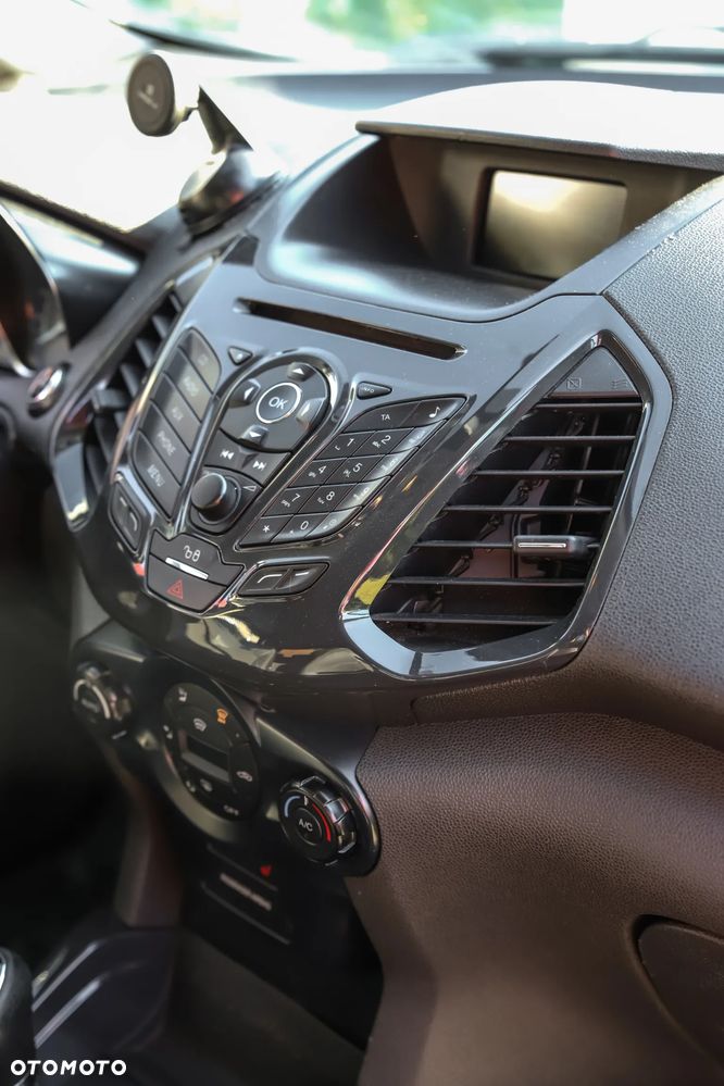 Ford EcoSport 1.0 EcoBoost TITANIUM - 28