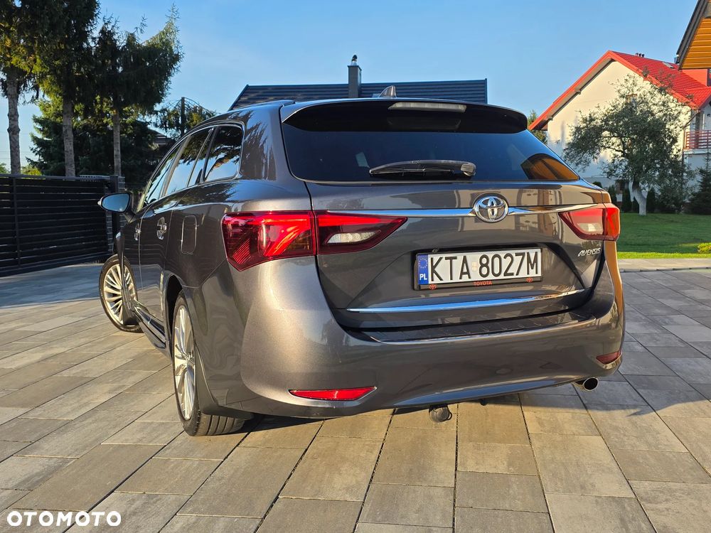 Toyota Avensis - 13
