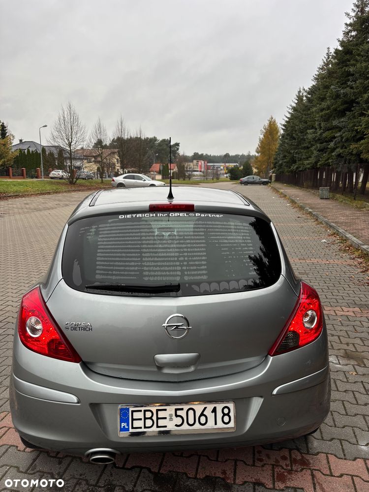Opel Corsa 1.4 16V Limited Edition - 3