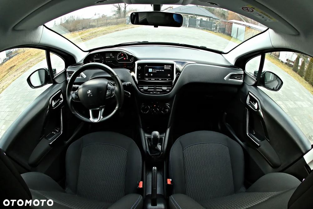 Peugeot 208 1.2 PureTech Style - 6
