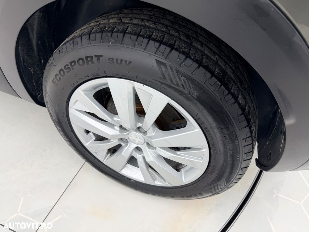 Peugeot 3008 PureTech 130 Stop & Start GPF Allure - 13