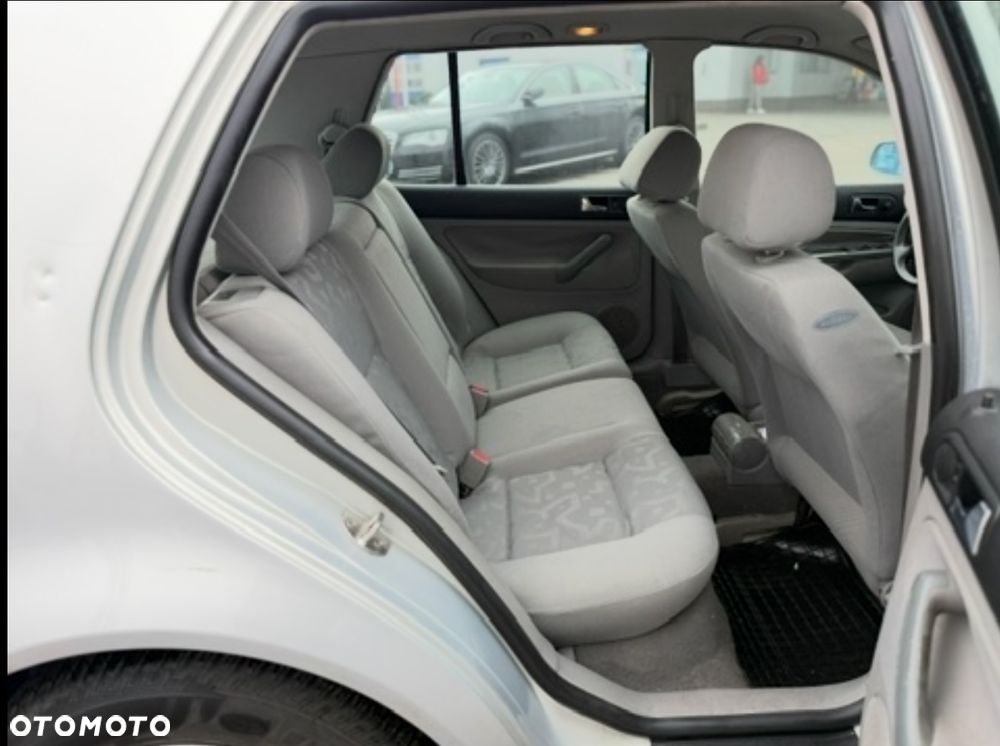 Volkswagen Golf 1.6 - 17
