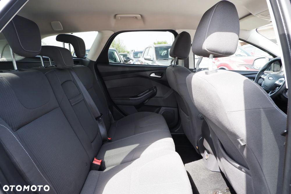 Ford Focus 1.6 Trend Sport - 11