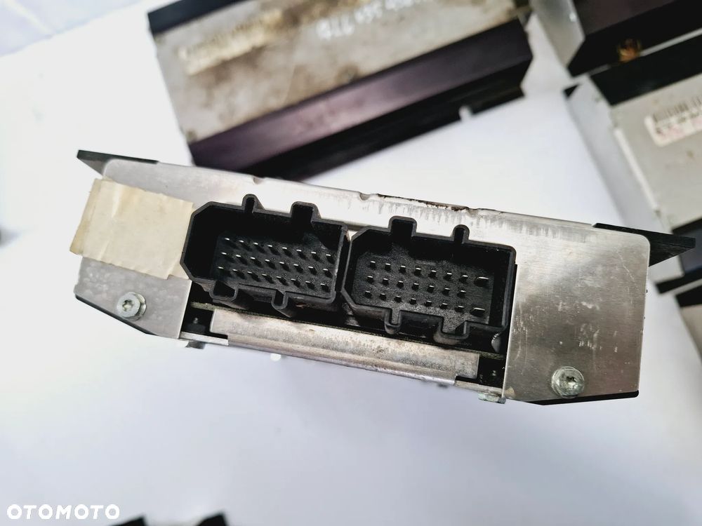 Wzmacniacz Radia Audio Fabryczny VW Touareg Phaeton 3D0 7L6 - 6