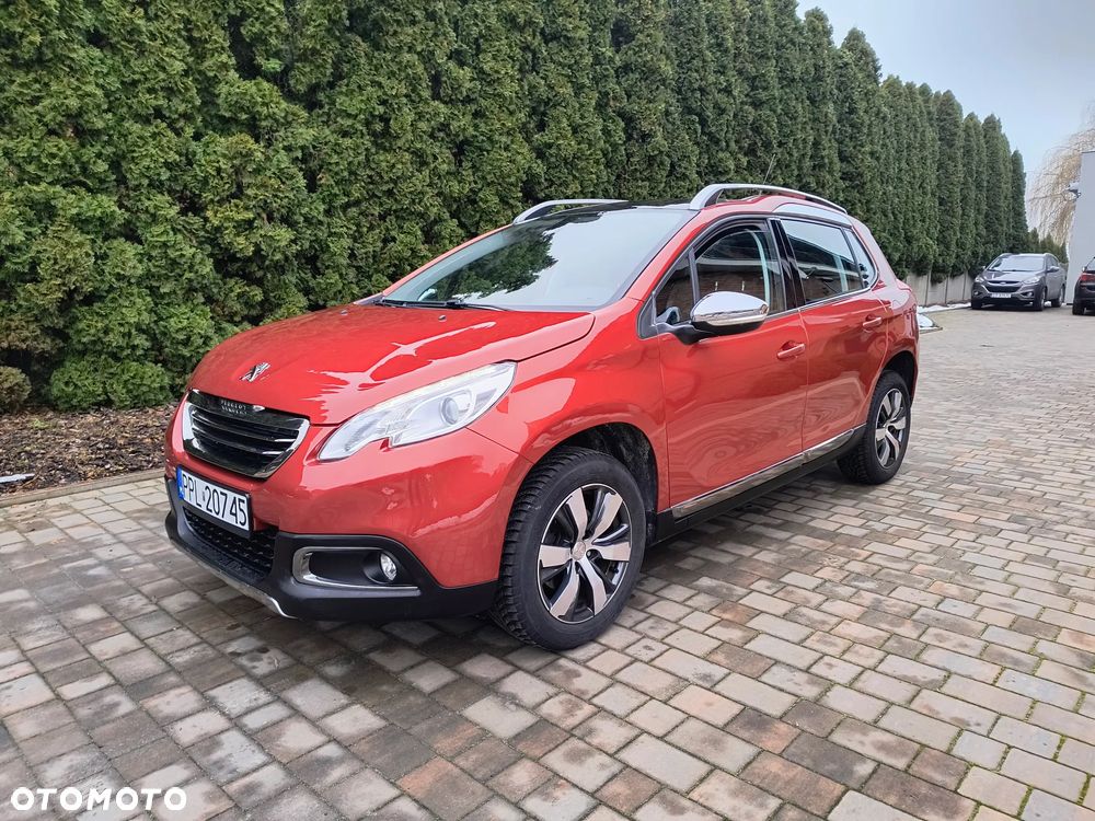 Peugeot 2008 1.2 Pure Tech GPF Allure S&S EAT6 - 1