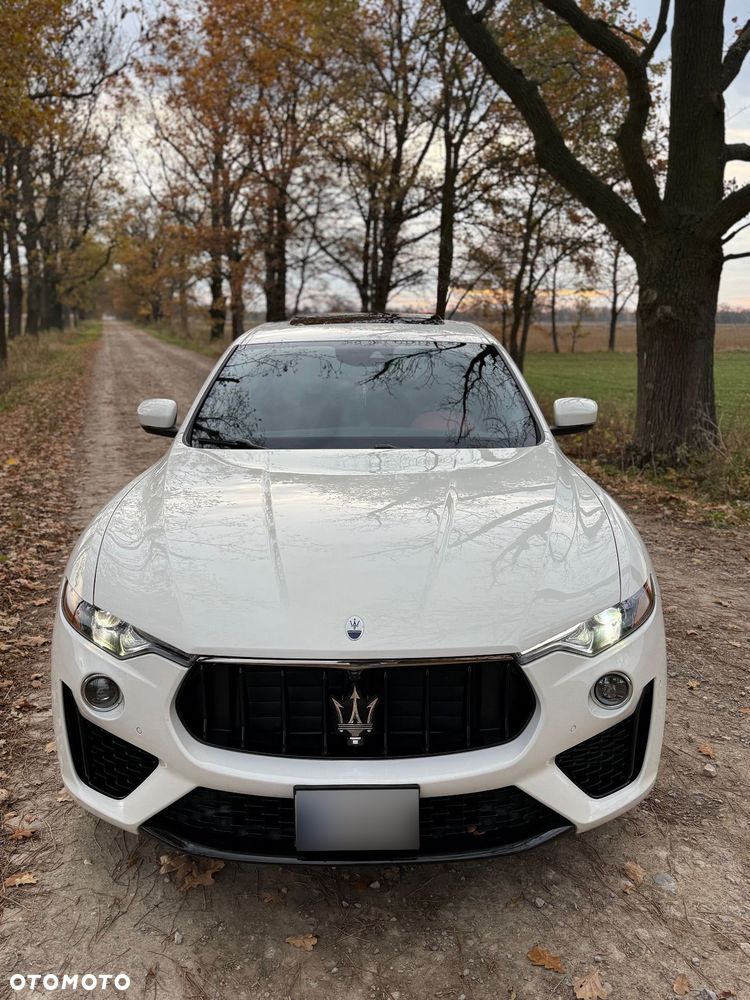 Maserati Levante - 2