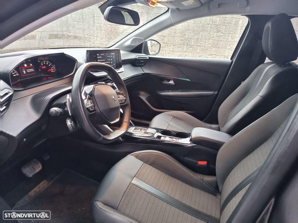 Peugeot 208 1.2 Hybrid Allure e-DCS6 - 8