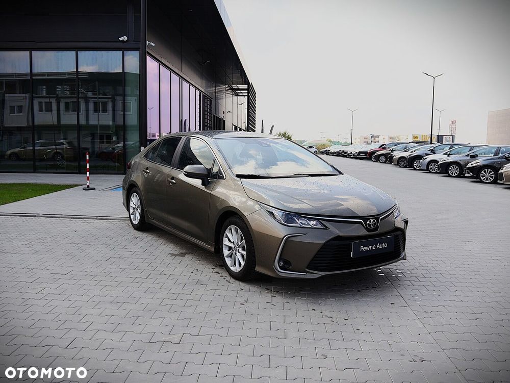 Toyota Corolla - 1