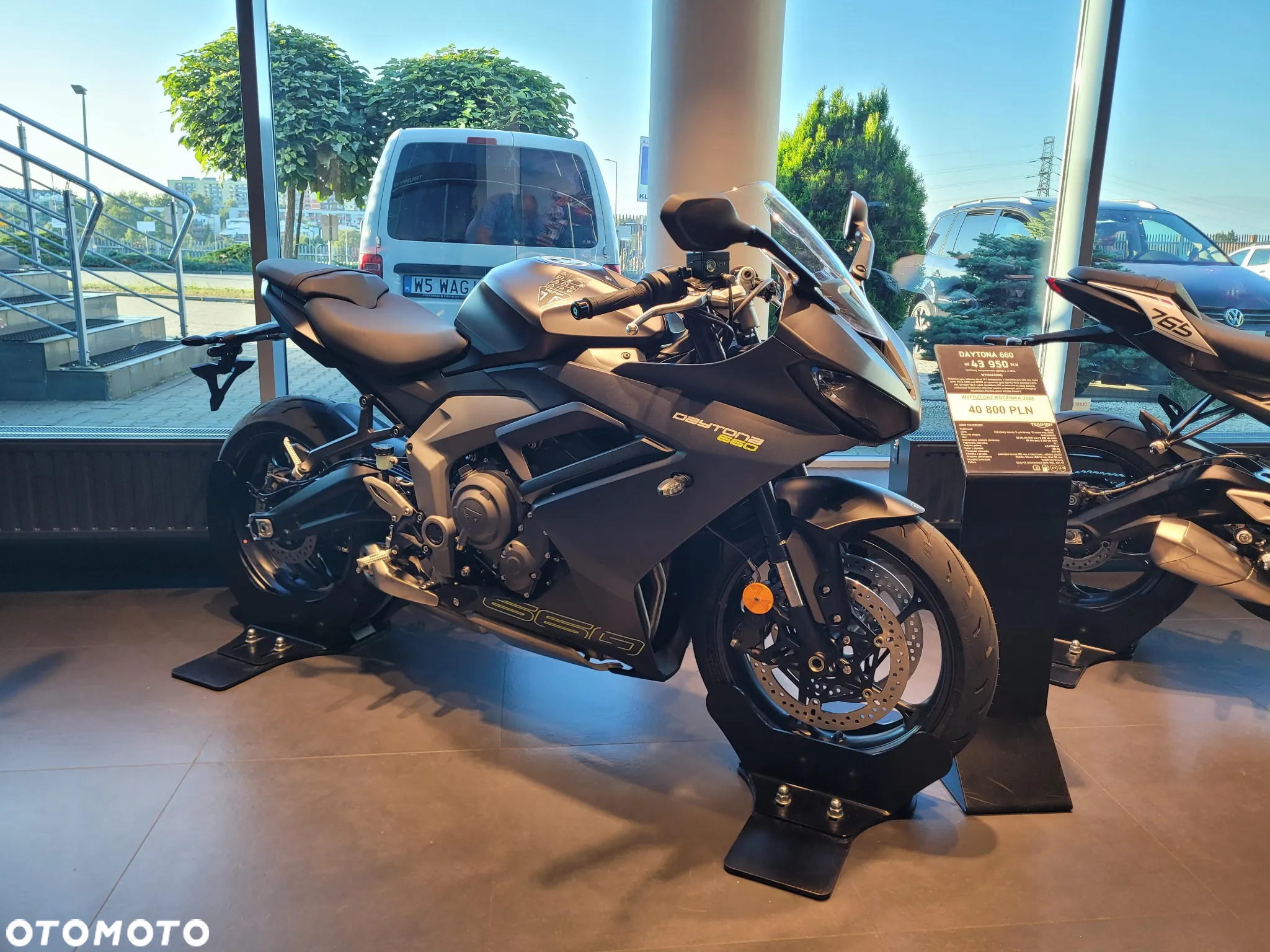 Triumph Daytona - 3
