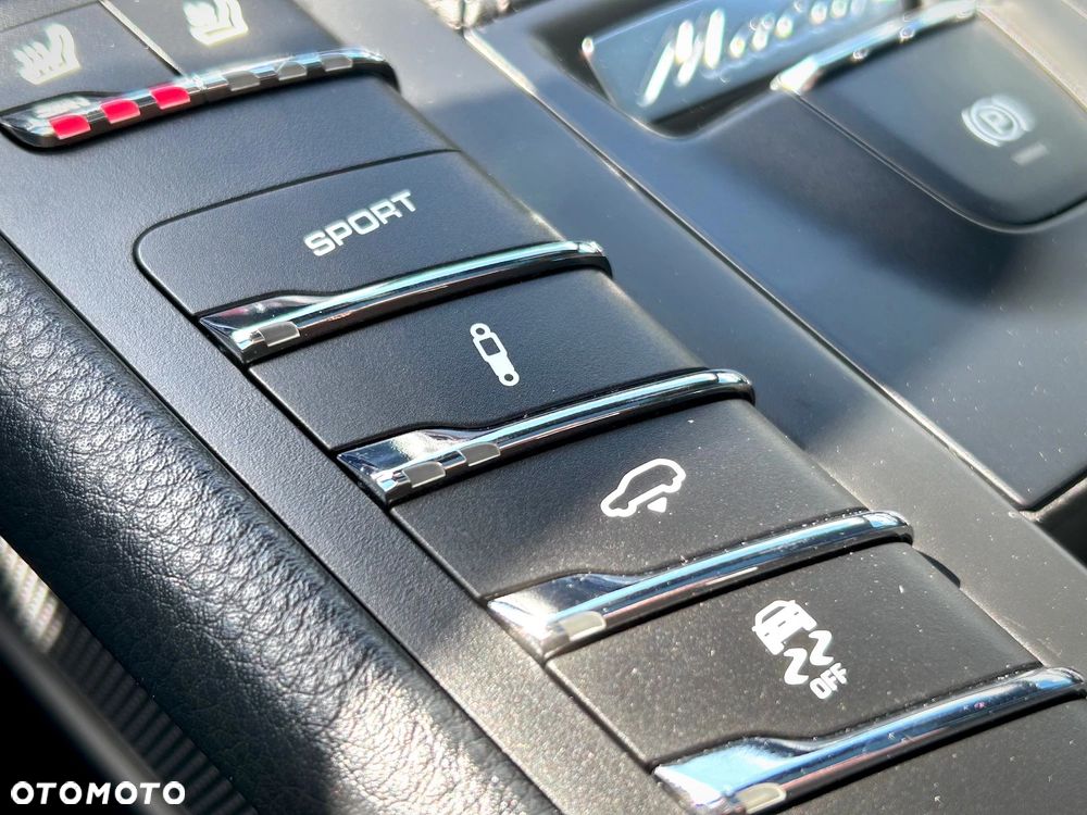 Porsche Macan GTS PDK - 27