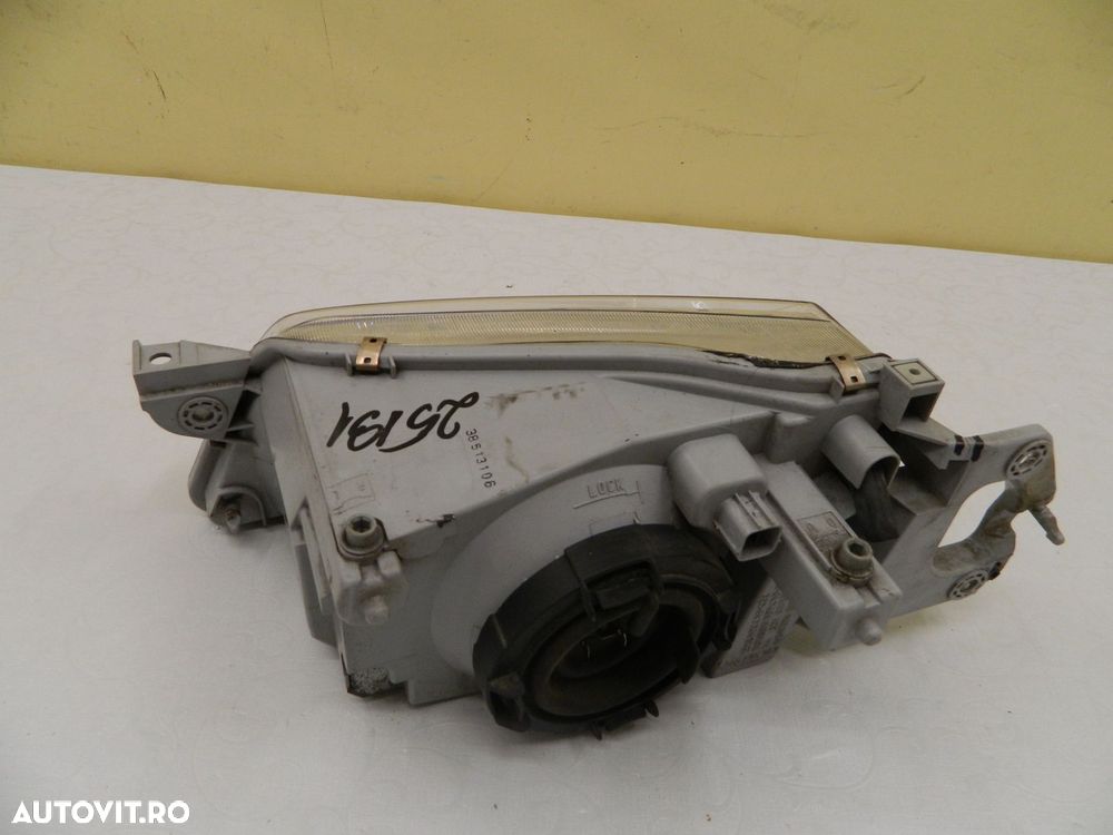 Far dreapta Mazda 323, 1998, 1999, 2000, 2001, 2002, 2003. - 6