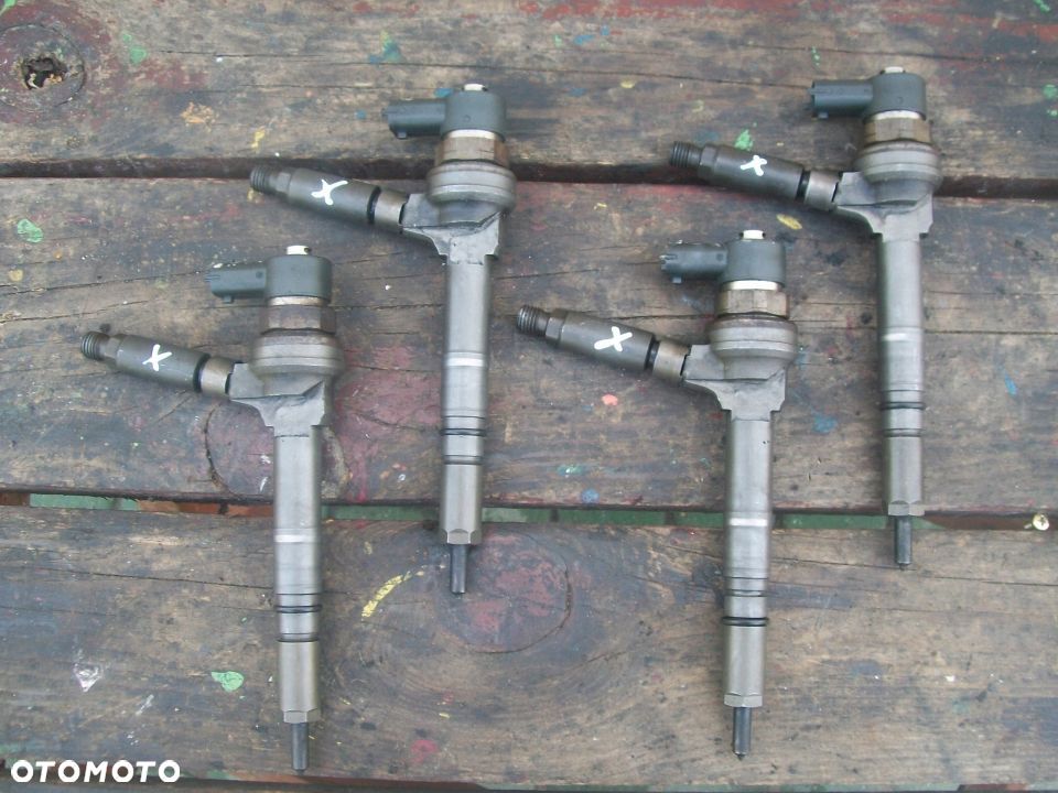 Wtryskiwacz Astra 1.7CDTI 0445110174 - 1