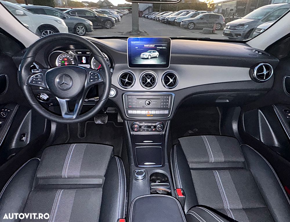 Mercedes-Benz GLA 220 d 4Matic 7G-DCT - 5