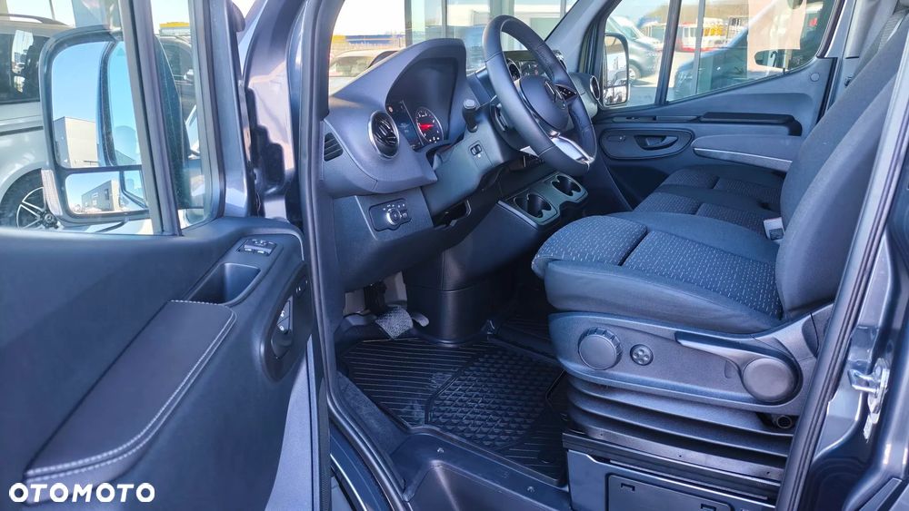 Mercedes-Benz Sprinter - 8