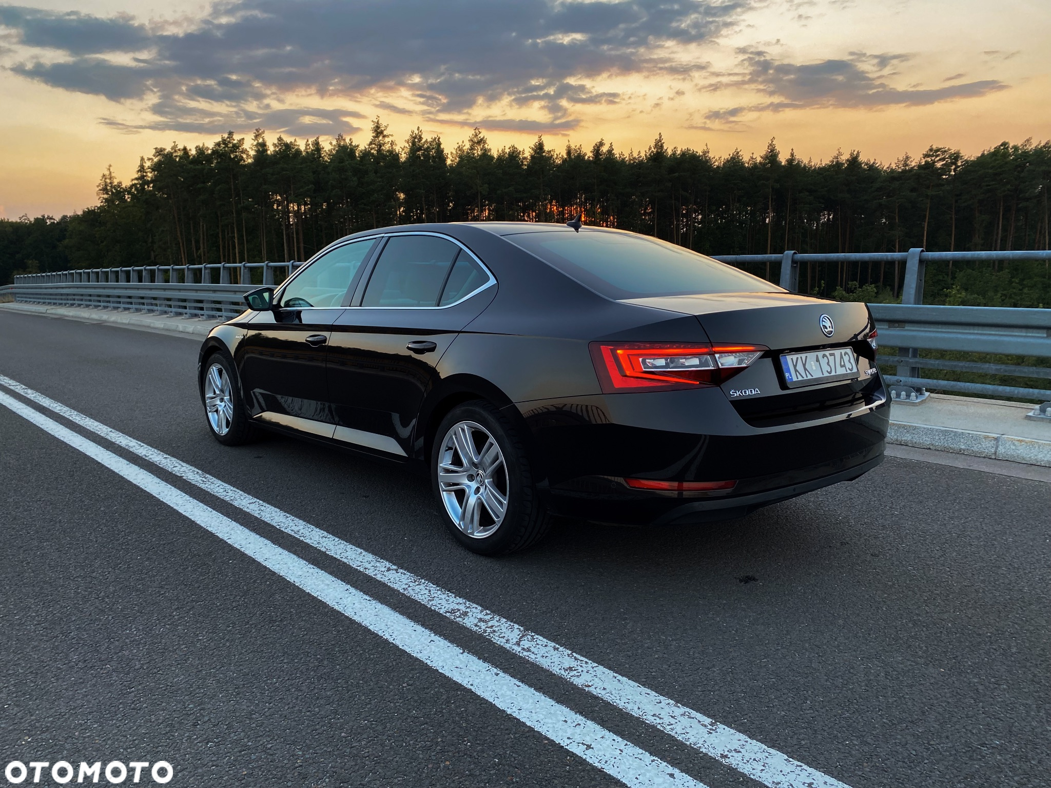 Skoda Superb 2.0 TDI DSG L&K - 11