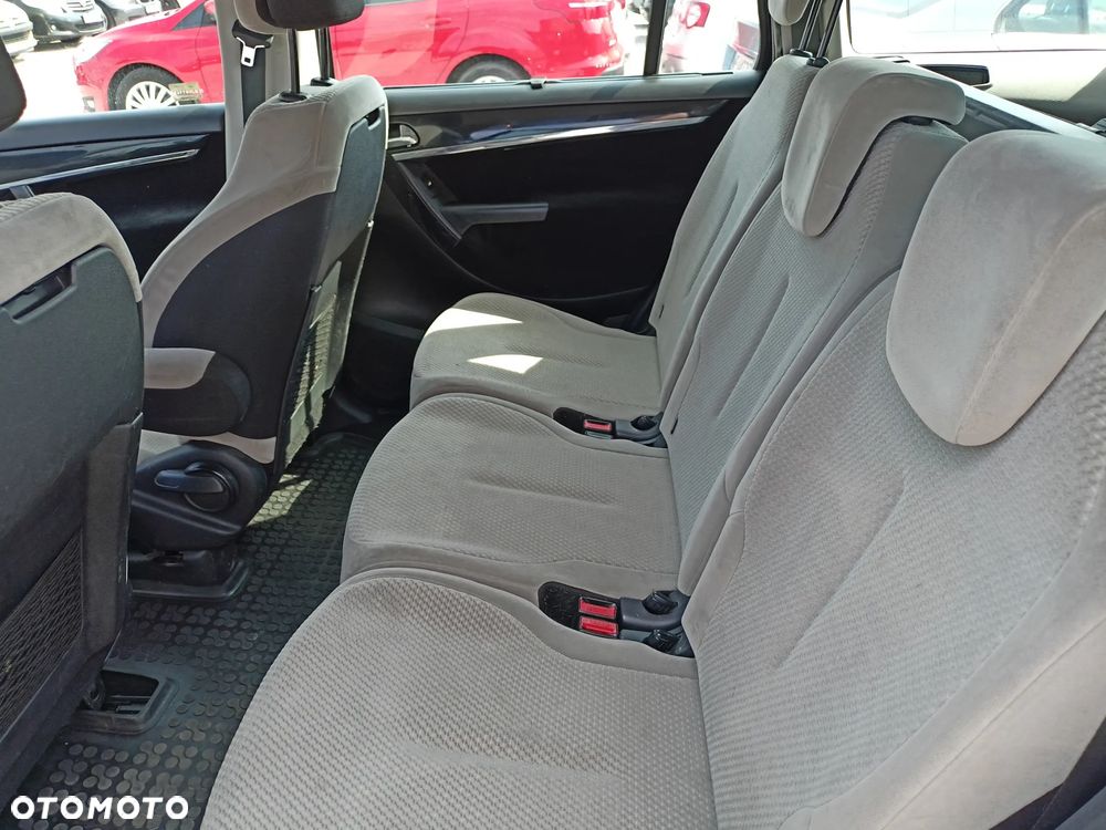 Citroën C4 Grand Picasso - 11