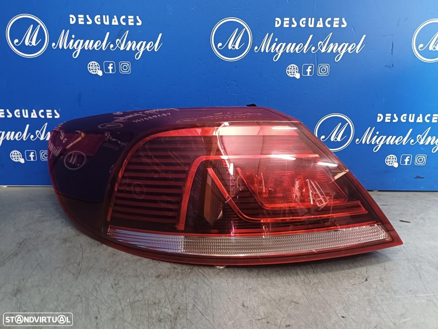 FAROLIM TRASEIRO ESQUERDO VOLKSWAGEN PASSAT CC 357 - 1