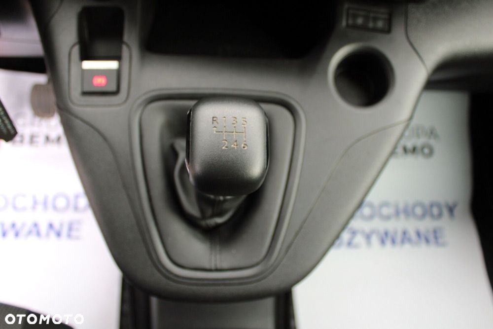 Peugeot partner CHŁODNIA L1 - 18