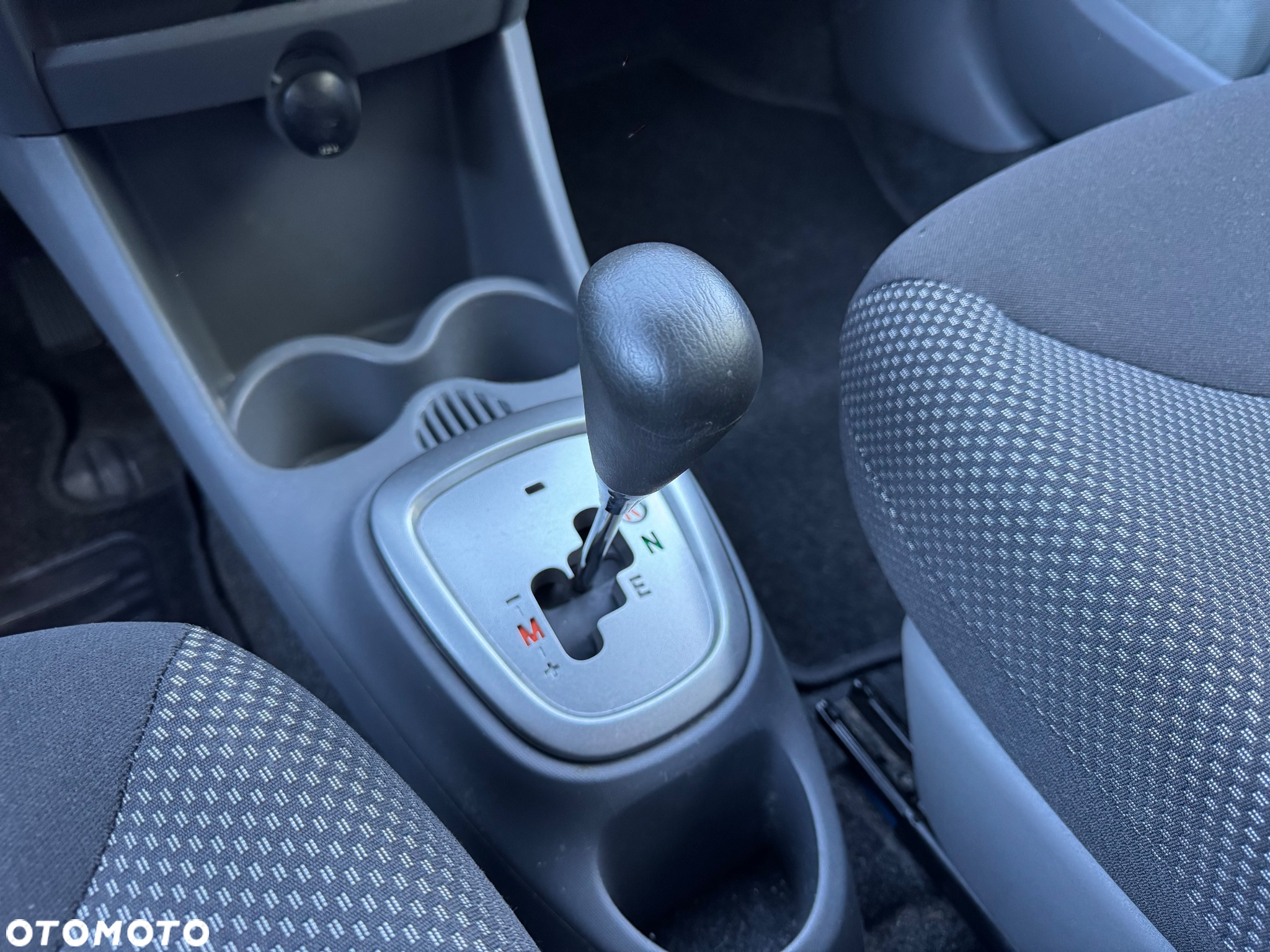 Toyota Aygo 1.0 VVT-i Sol MM - 29