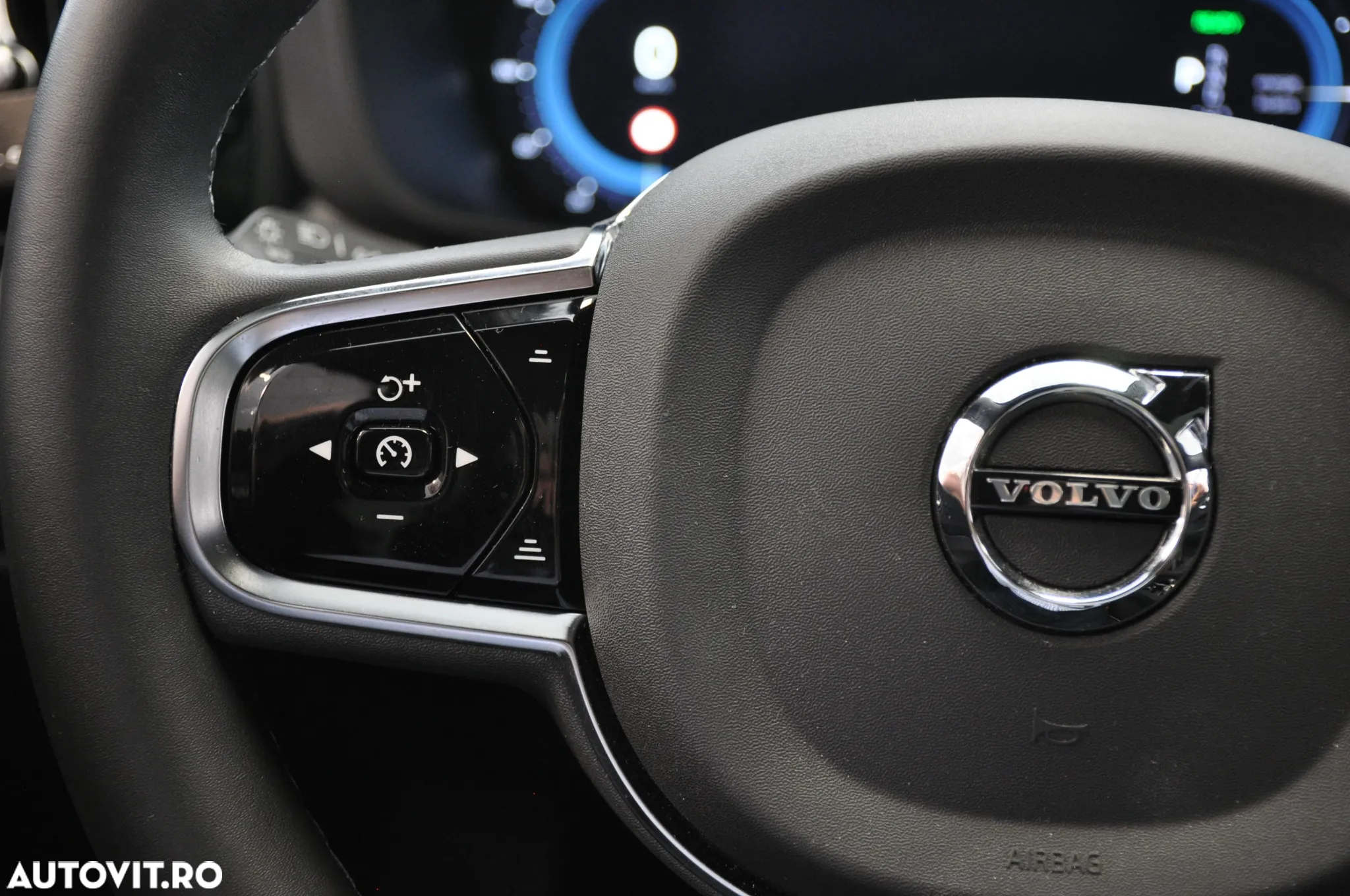 Volvo XC 60 T6 AWD Plug-in Hybrid Plus Bright - 27