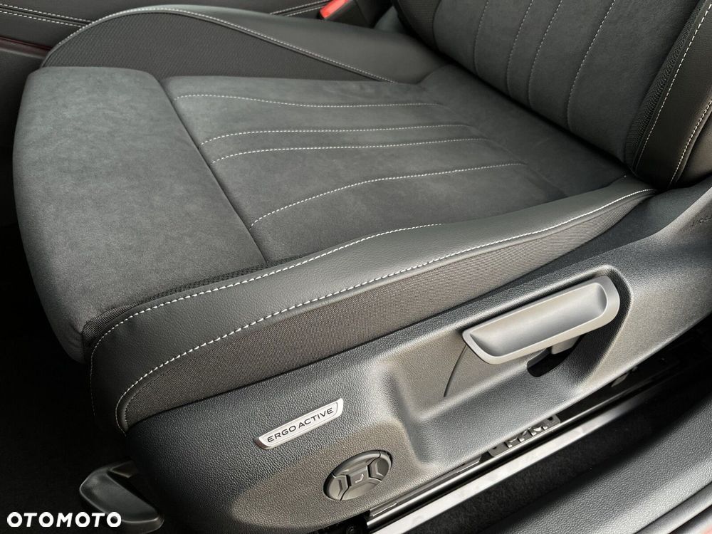 Volkswagen T-Roc - 17