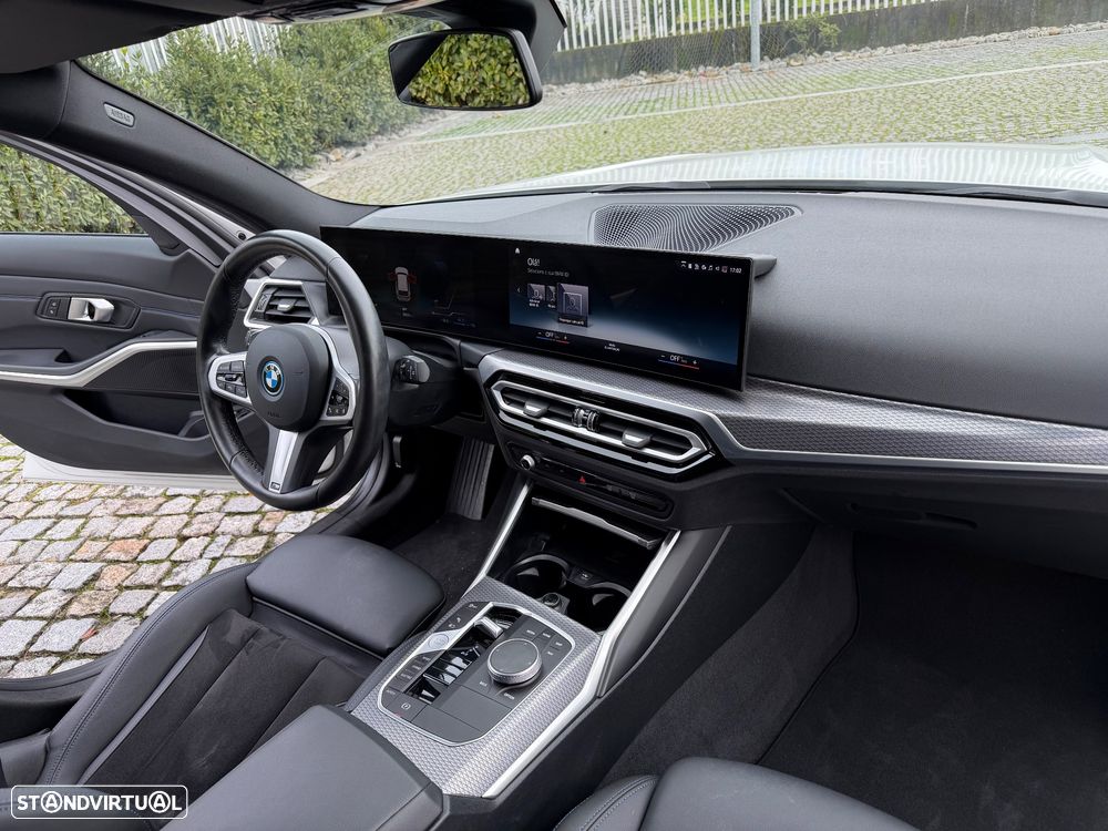 BMW 330 e Aut. M Sport - 23