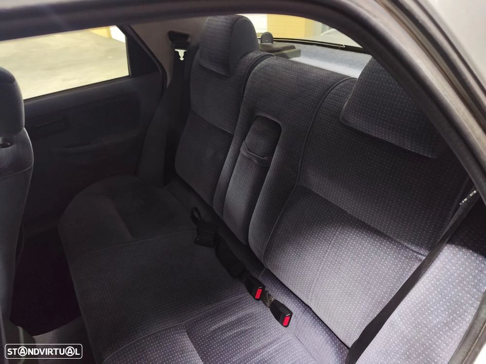 Ford Sierra 2.0 i Ghia GLS - 9