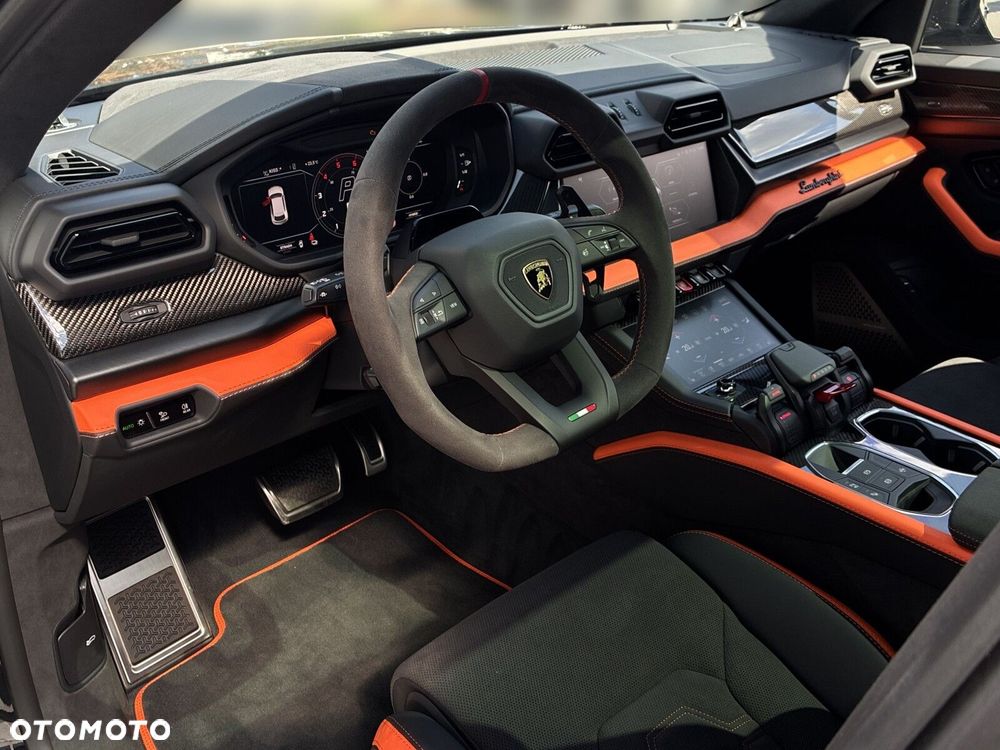Lamborghini Urus - 16