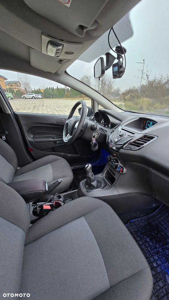 Ford Fiesta 1.5 TDCi Ambiente - 15