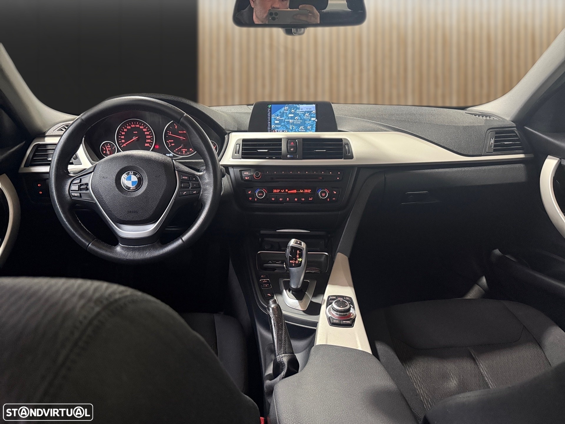 BMW 318 d Aut. - 10