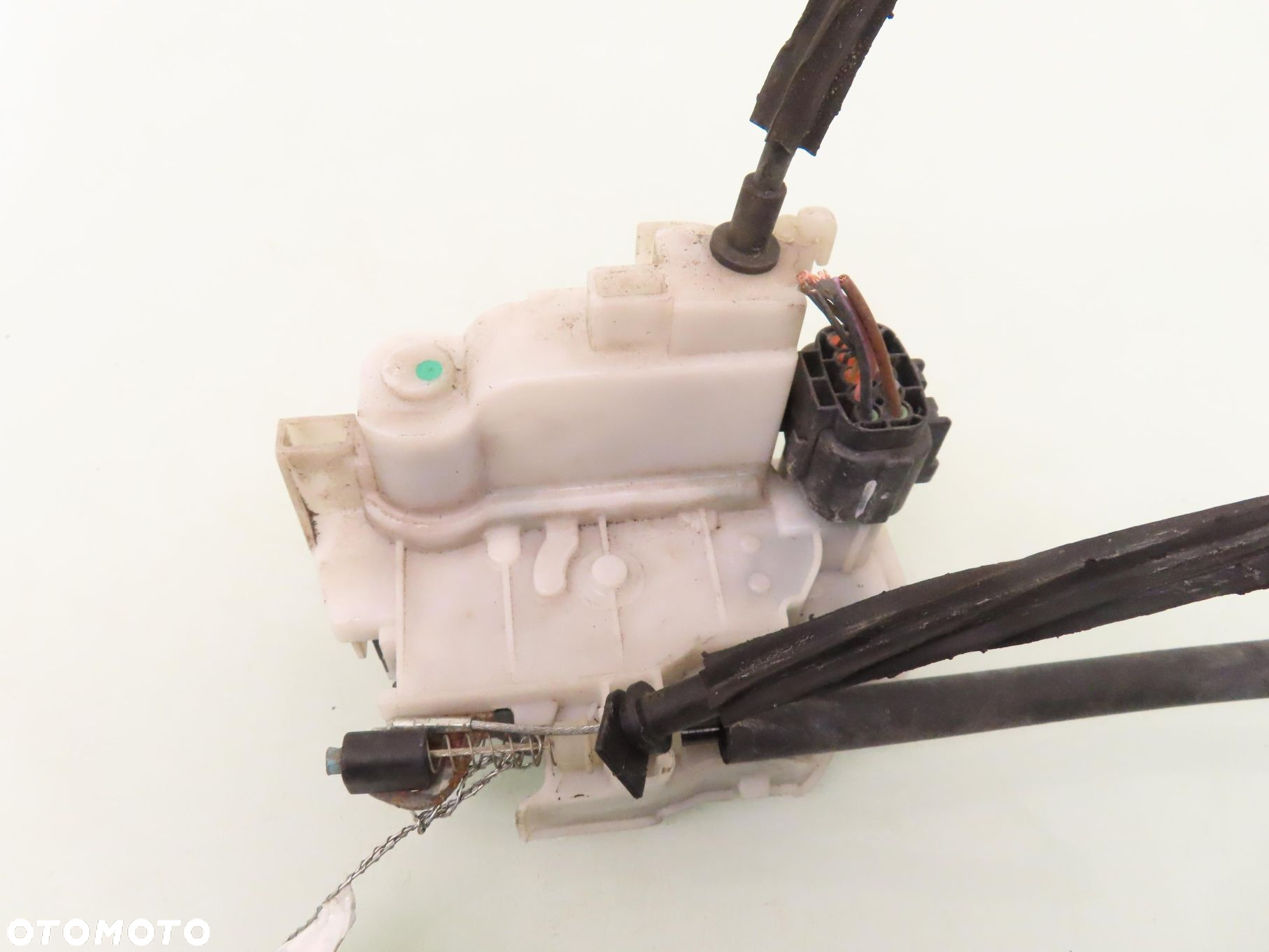ZAMEK LEWY TYLNY ALFA ROMEO 159 5 PIN - 4